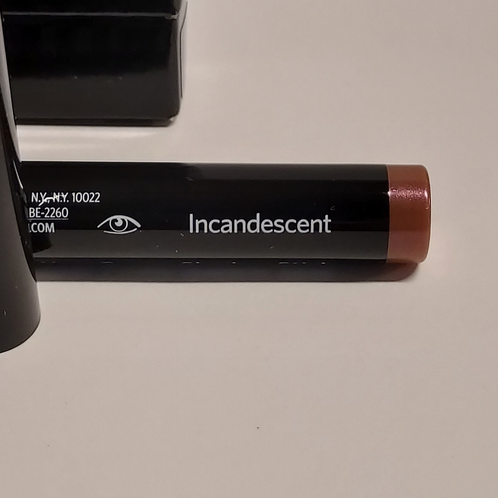 BOBBI BROWN Long-Wear Cream Eye Shadow Stick *INCANDESCENT* / .05 oz /New in box - Picture 4 of 5